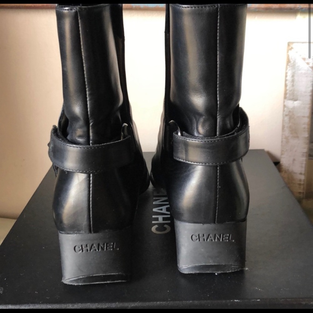 Chanel Flat boots